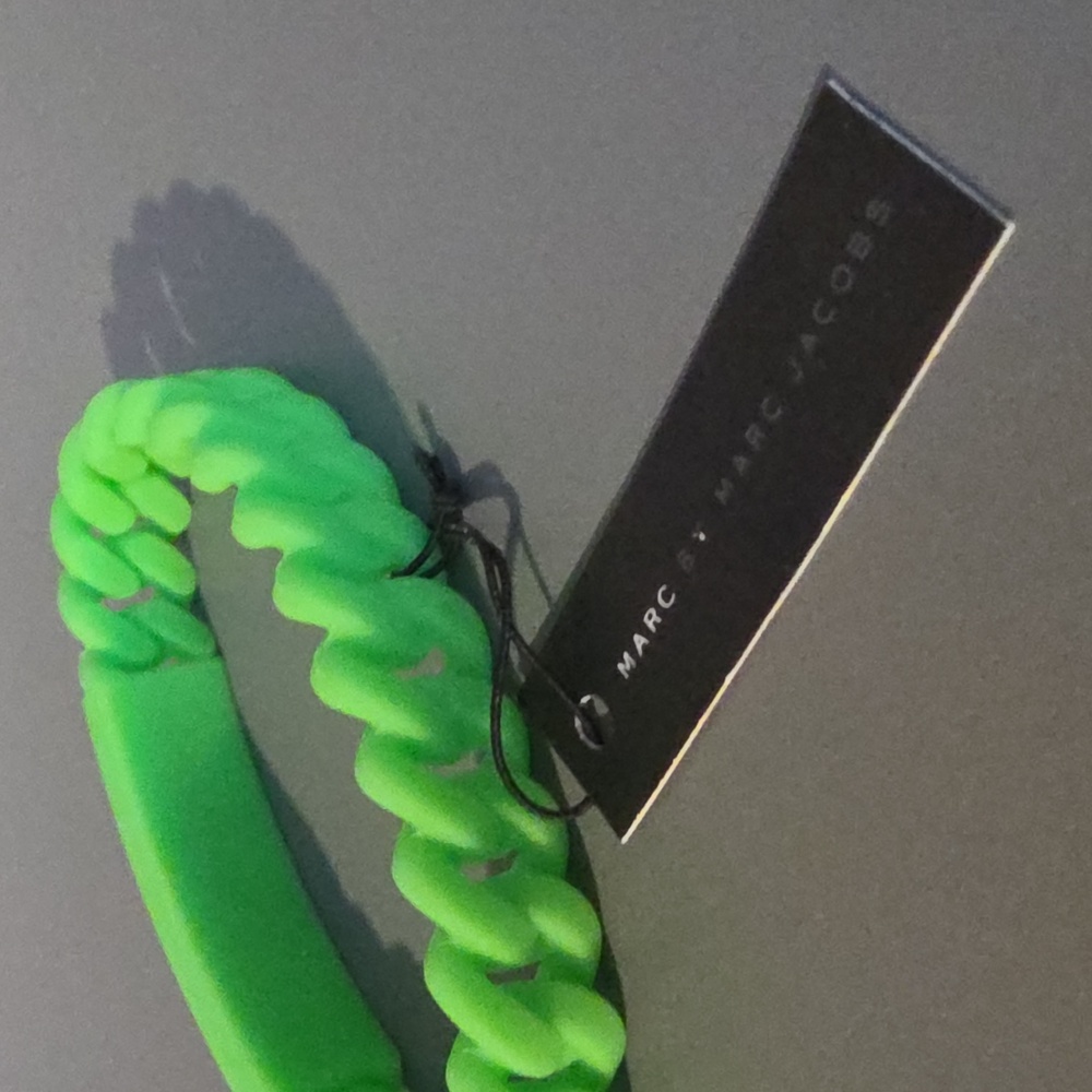 MARC by MARC JACOBS Tuscan Green Chain Bracelet - Picture 3 of 6